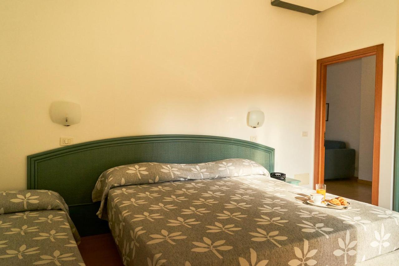 Two-Bedroom Apartment,1395352409:JPEG