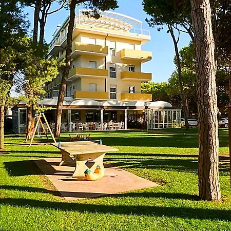 Aparthotel La Pineta-2